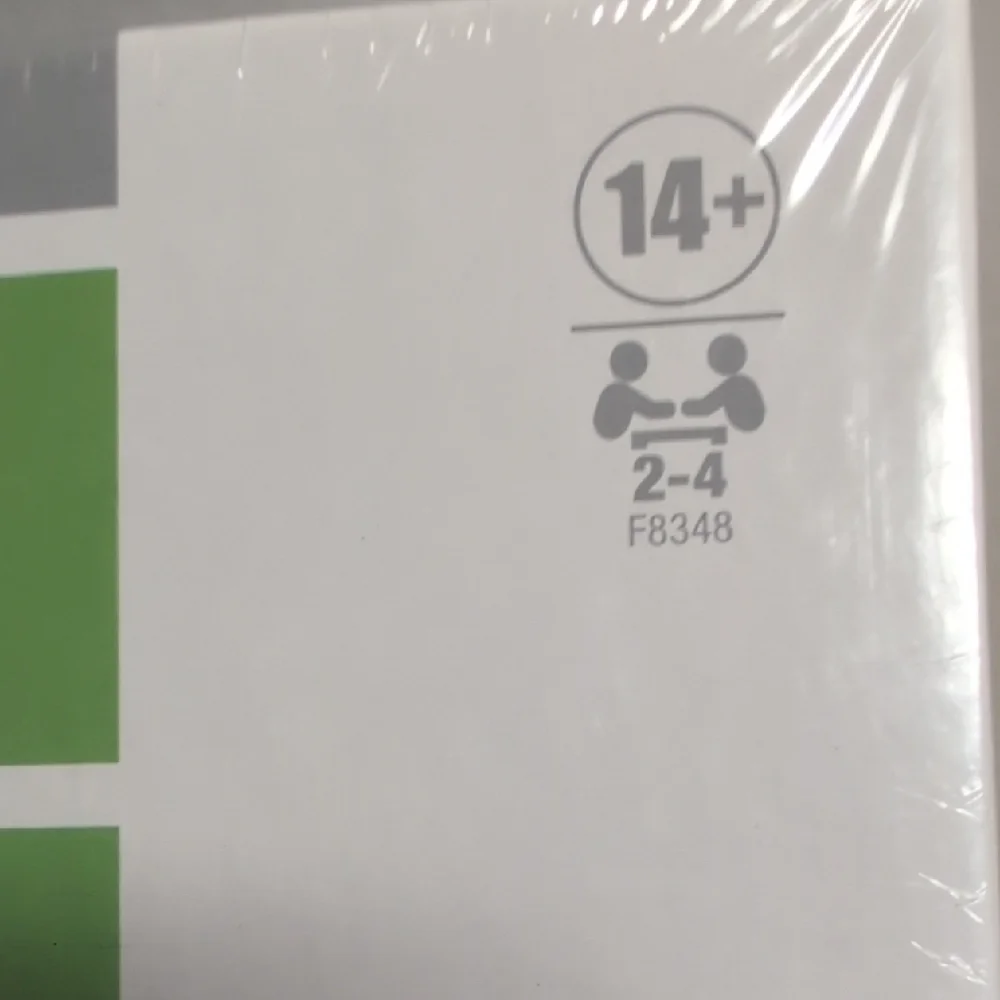 Hasbro Wordle The Party Game - White with Green & Yellow Tiles - Picture 12 of 16